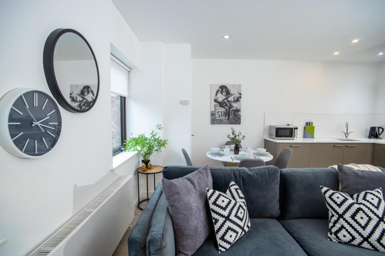 Pembroke House Apartments Exeter For Families Business Relocation Free Parking Exterior photo