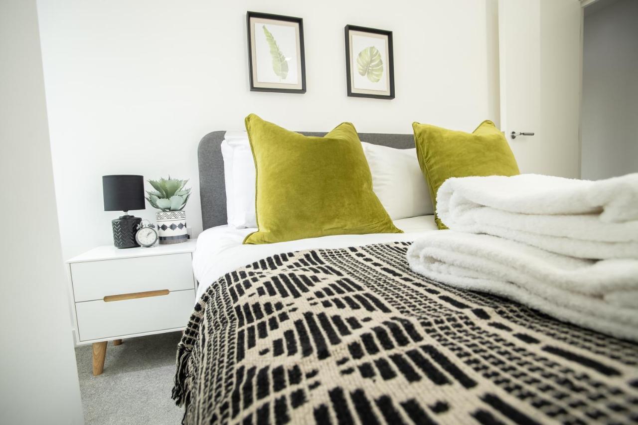 Pembroke House Apartments Exeter For Families Business Relocation Free Parking Exterior photo