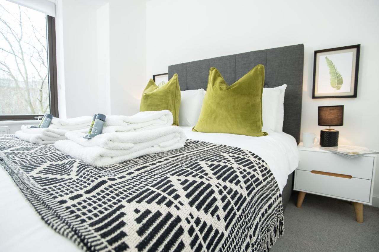 Pembroke House Apartments Exeter For Families Business Relocation Free Parking Exterior photo